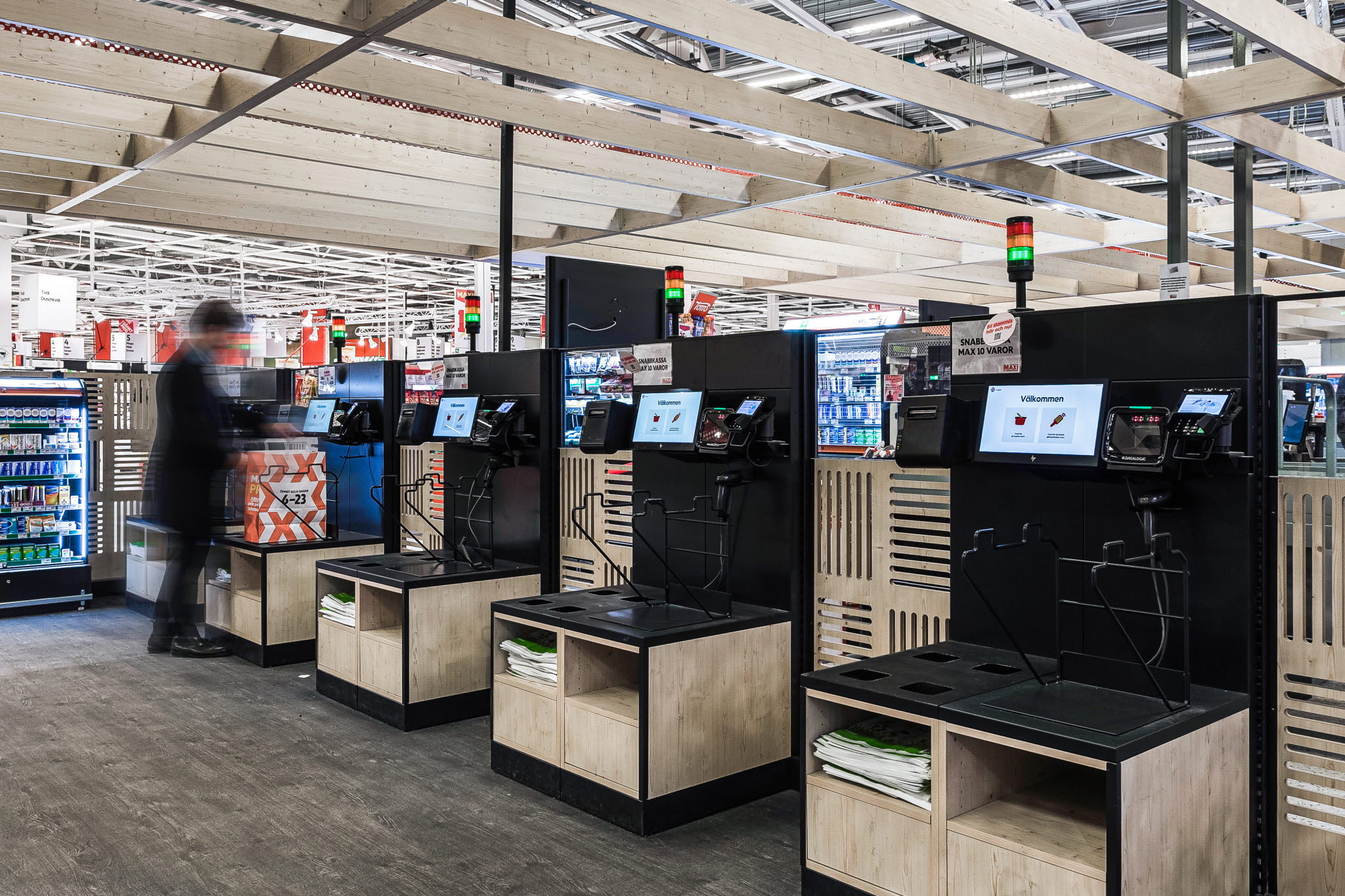 Queue System Module Supermarket Self-checkouts and digital queuing - ITAB
